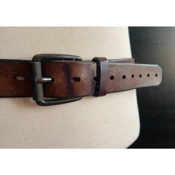 DENIZEN Distressed Brown Perforated Leather Belt Mens sz L - Picture 2 of 11